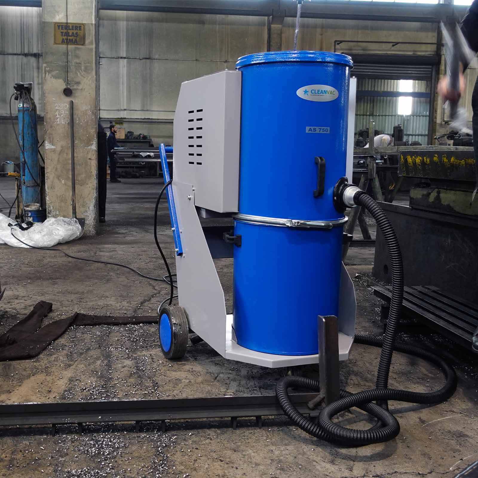 Endüstriyel Vakum Makinaları: Temizlik ve Üretimdeki Güçlü Yardımcılar